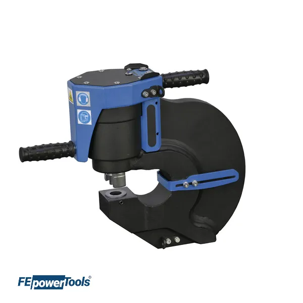 Punzonadora hidráulica portátil FE 110 HP de FE Powertools para perforado de metal.